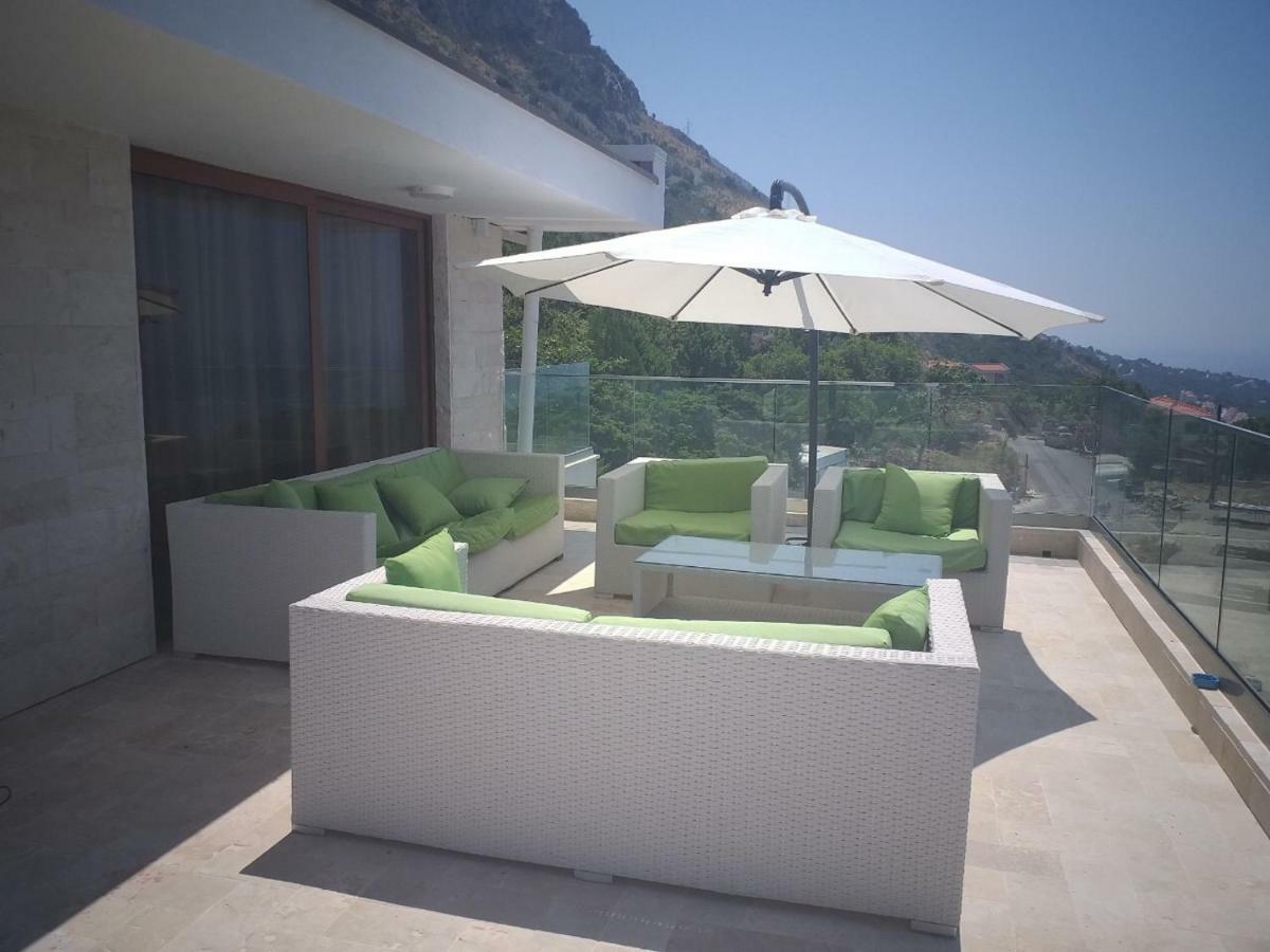 Villa Horus Sveti Stefan Esterno foto